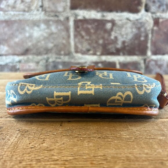 Vintage Dooney & Bourke Blue & White Logo Wristlet Canvas - Picture 6 of 6